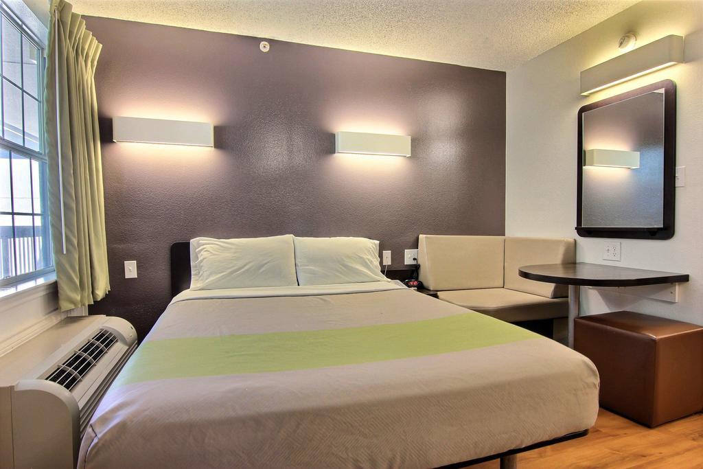Studio 6-austin, Tx - Northwest Hotel 2*